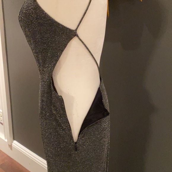 Metallic Shimmer Evening Gown - Picture 5 of 9